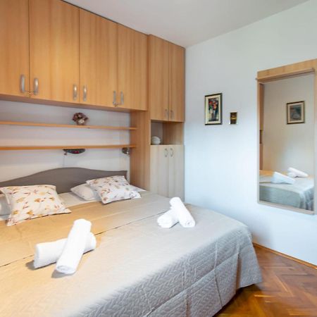 Holiday Home Nevera マカルスカ エクステリア 写真